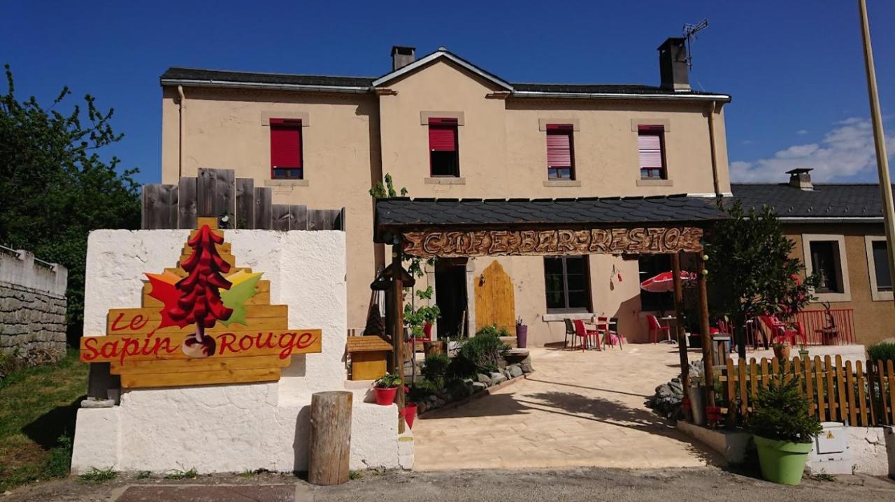 Le Sapin Rouge - Restaurant - Bar - Chambres D'Hotes Artigues  ภายนอก รูปภาพ
